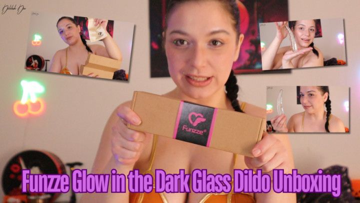 Funzze Glow in the Dark Glass Dildo Unboxing