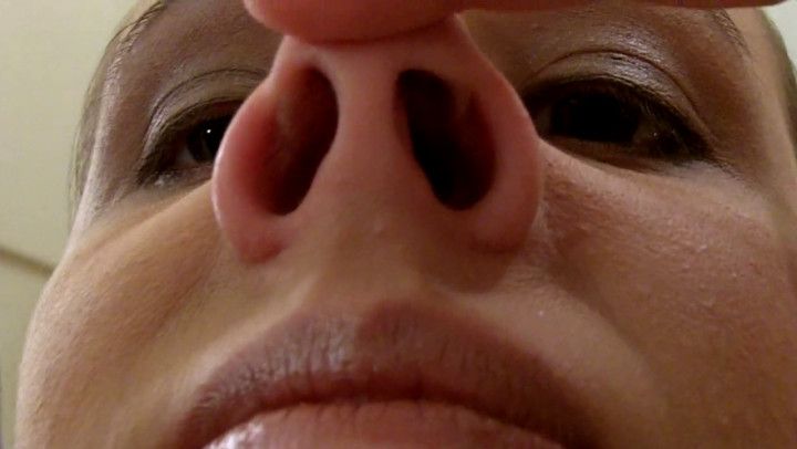 HD Nose Fetish Close-Up View Full Size 720p)   109_0058 MOV