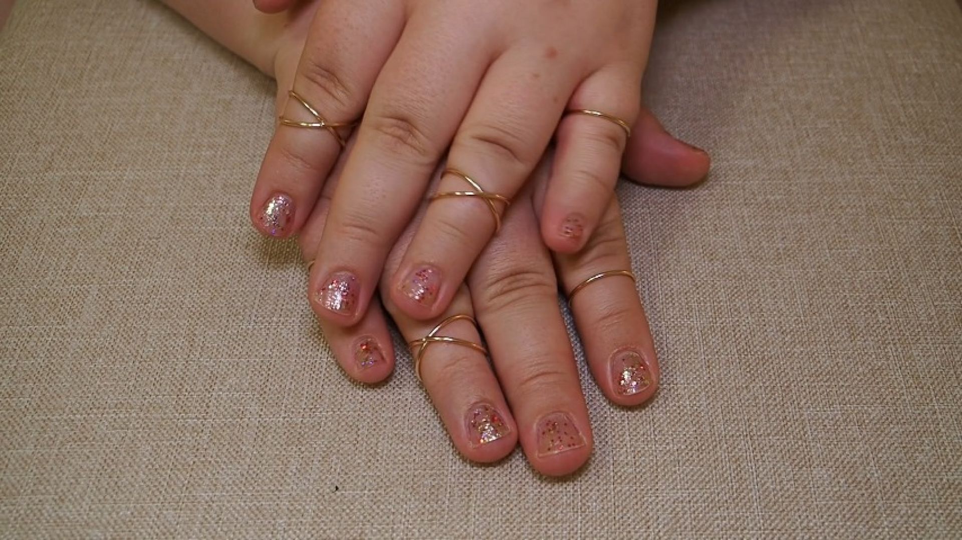 Charming plump hands: beauty in the details