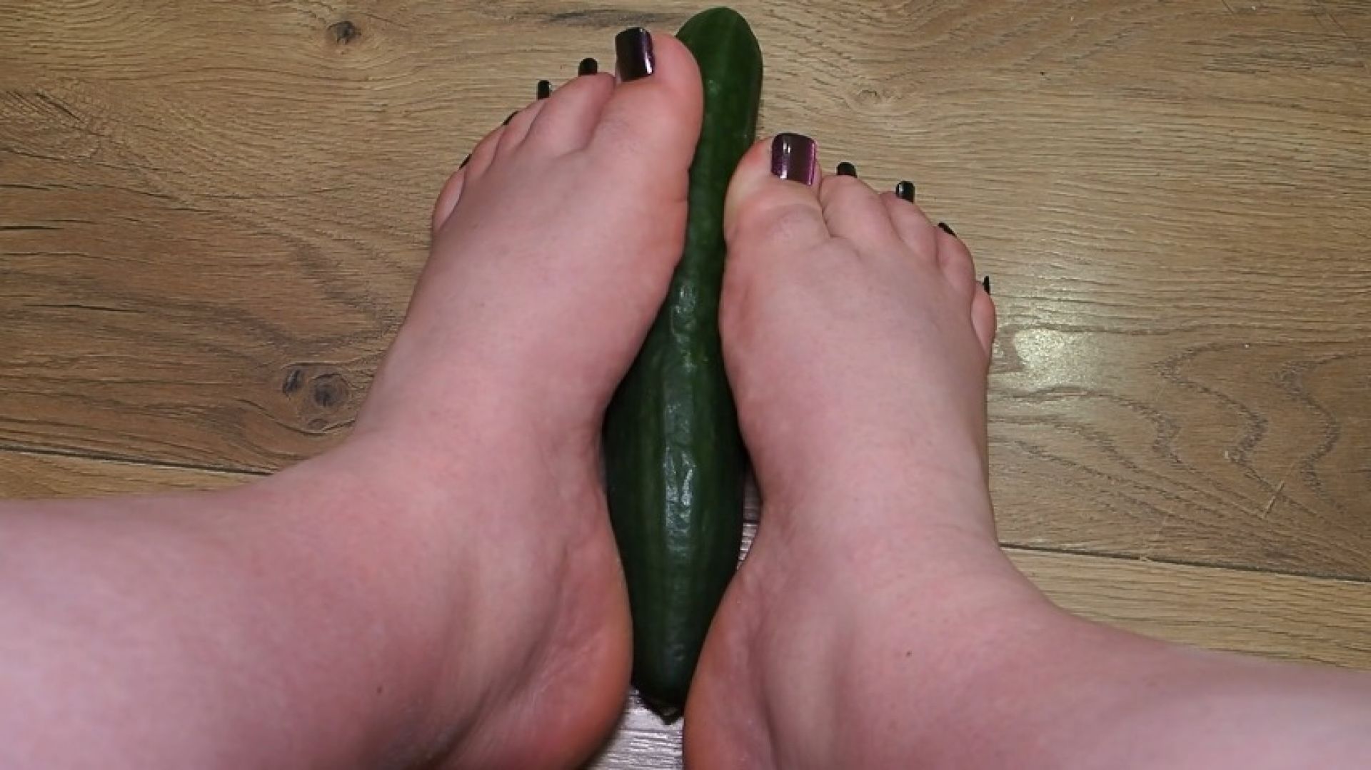 1 BBW plays with her feet with a big cucumber No talking