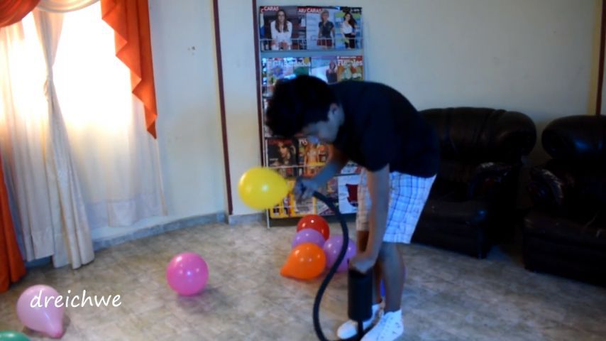 Crushing balloons with the shoes