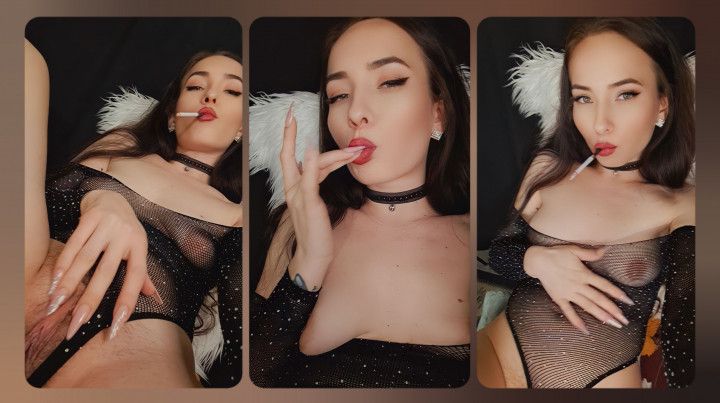 Miss Sara tease you with her naked body and cigarette