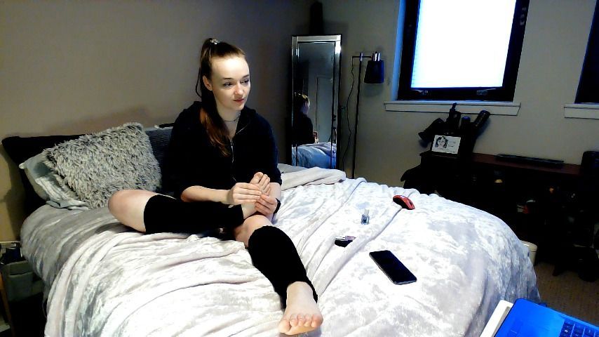 Painting my toenails