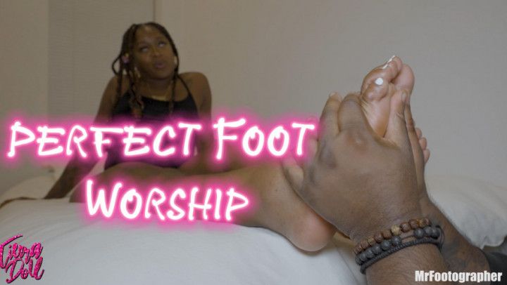 Perfect Foot Worship feat MrFootographer