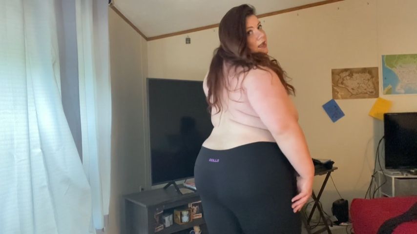 BBW CANT FIT IN WORKOUT CLOTHES