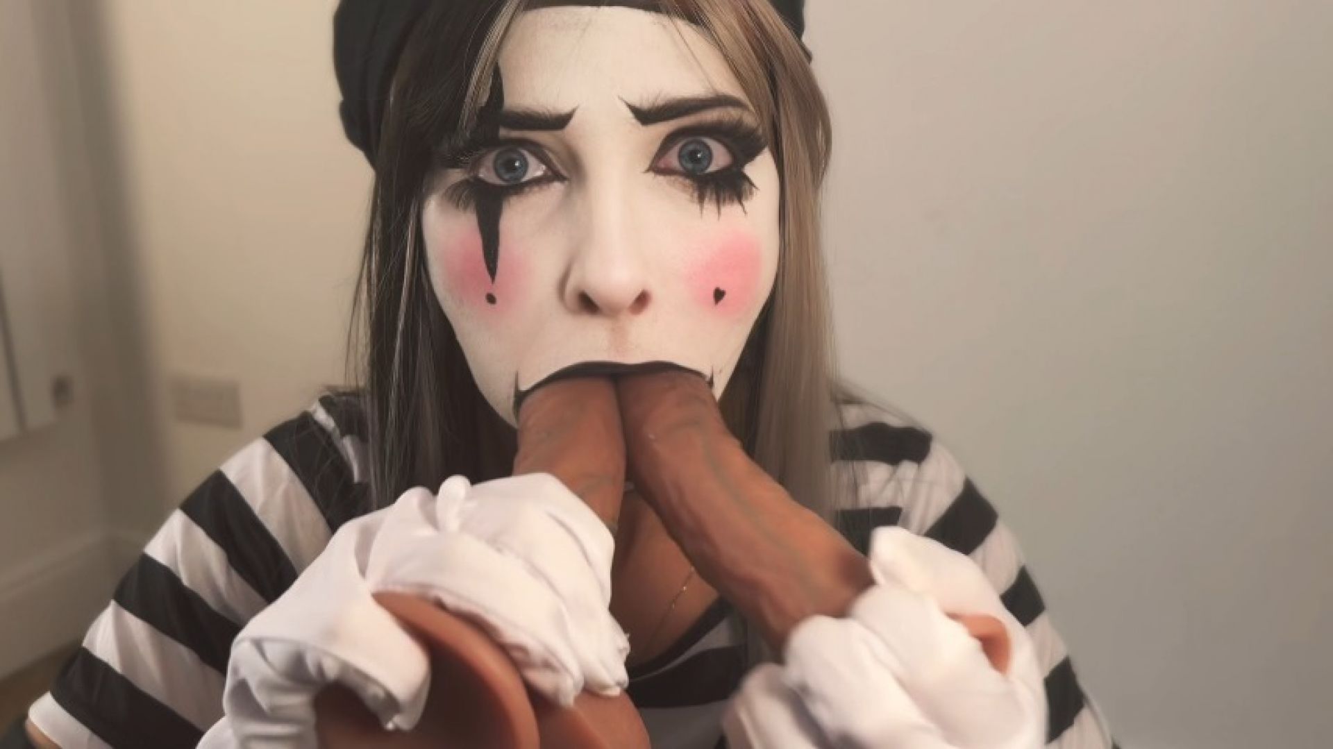 MIME GETS DOUBLE DICKED