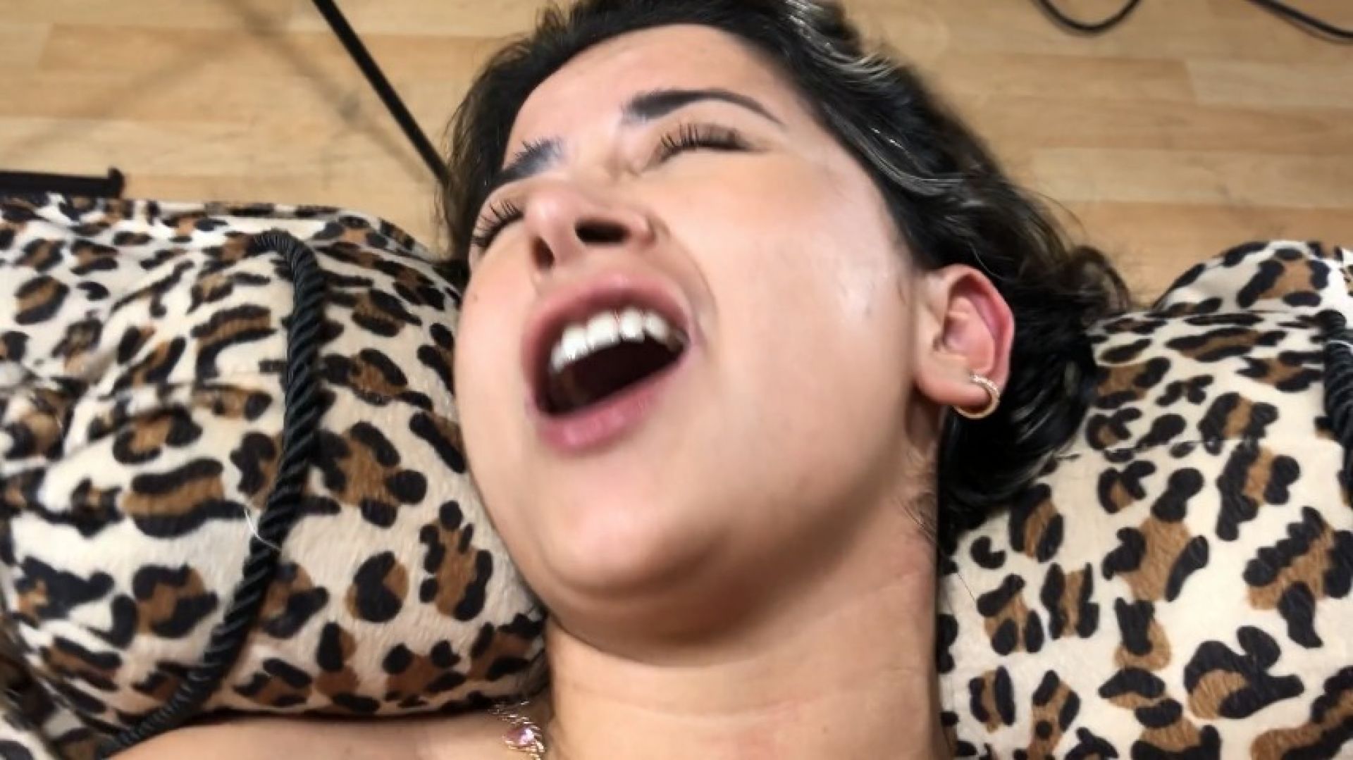 LOUD XXX POV SEX SHE NEVER BEEN FUCKED LIKE THIS BEFORE