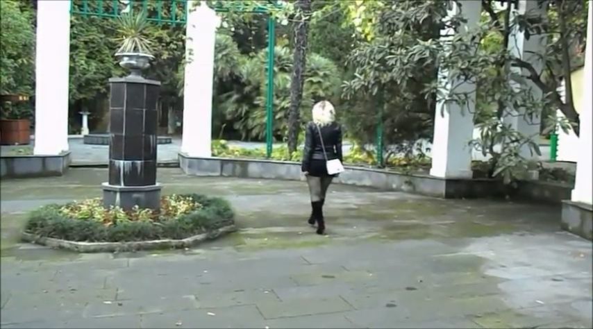 Flashing -Walk Legs in the  park