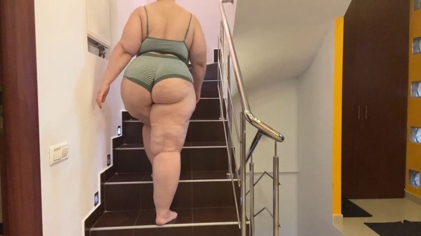 BBW going up and down the stairs