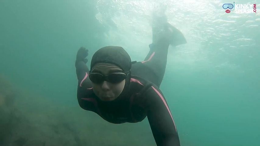 Cold Water Freedive In Goggles