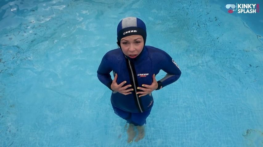 Trying Out New Cressi Wetsuit In Pool