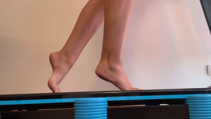 Custom Video Treadmill Barefeet Toe Walking