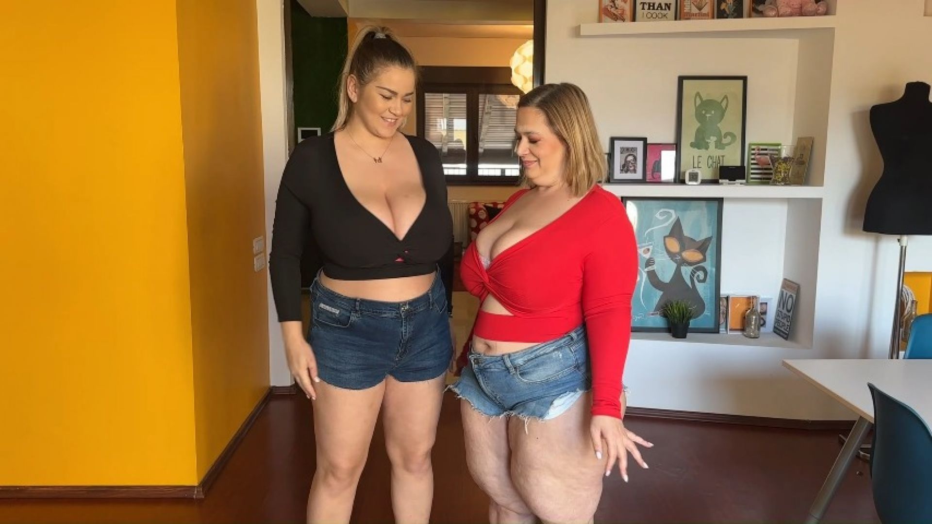 2 busty BBWs play with their huge boobs