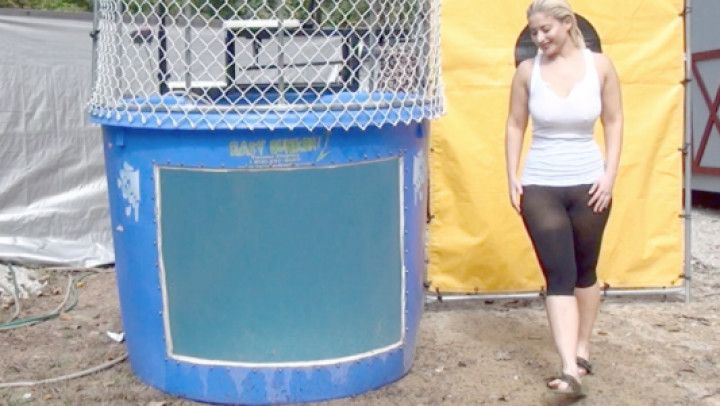 Dunked n Pantyhose &amp; Nylon Capri Tight