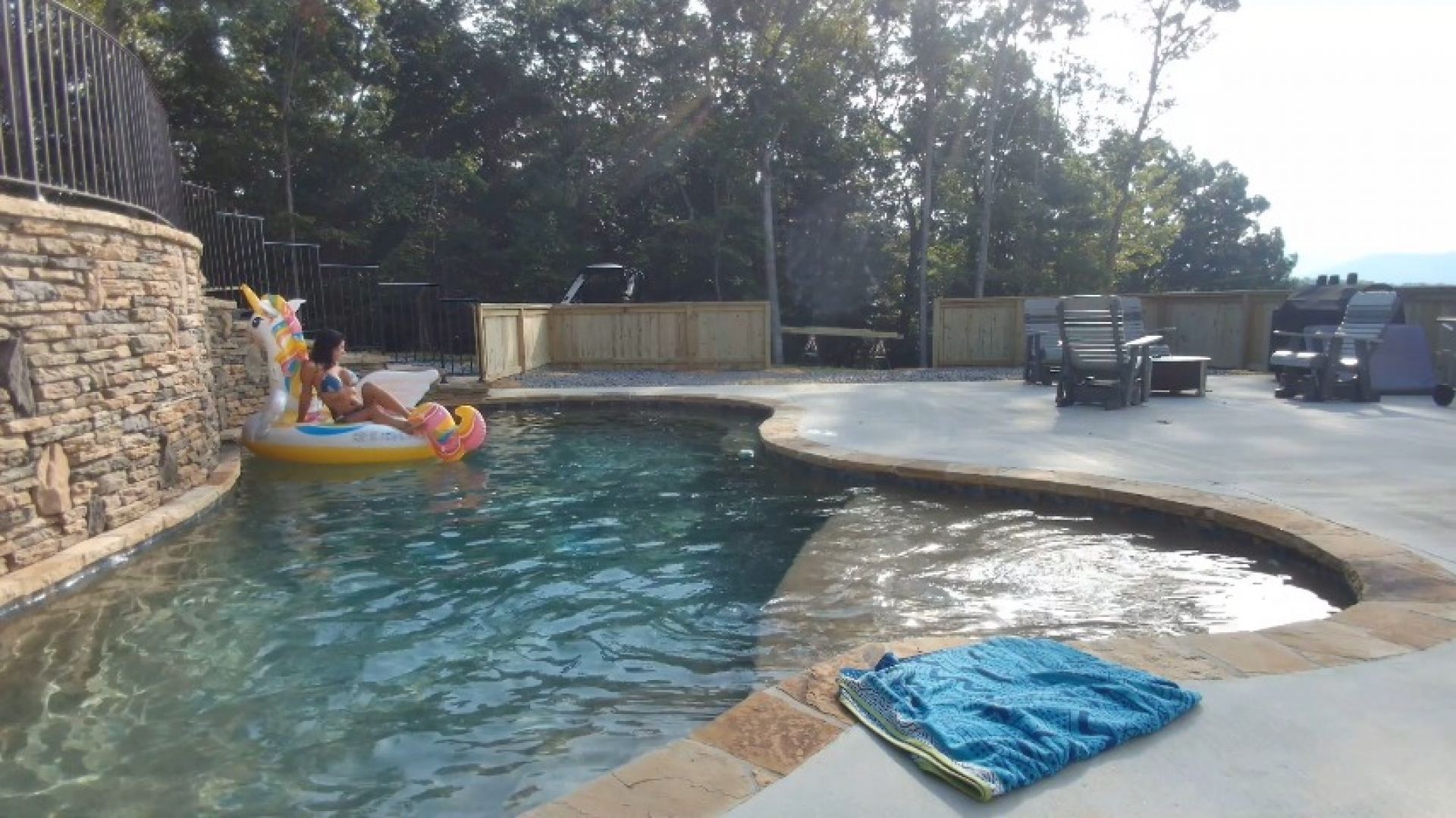 pool float damsel