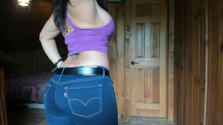 voyeur smoke in jeans