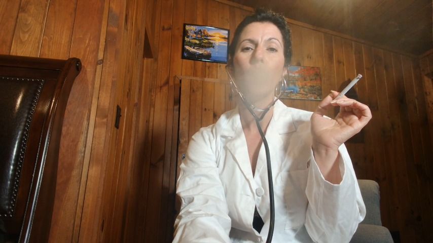 smoking doctor listens to your heart