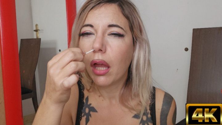 My firts Sneezing  Q-tip video