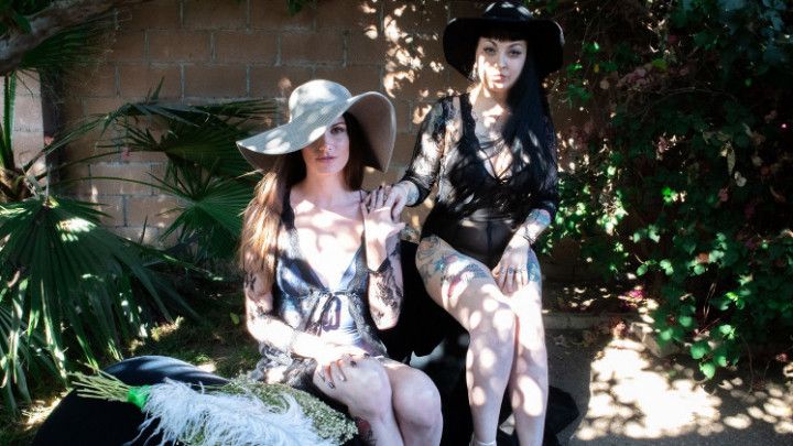 Witchy Lesbians Aria and Draven