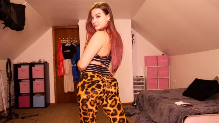 NSFW Leggings Try On Haul with Twerking