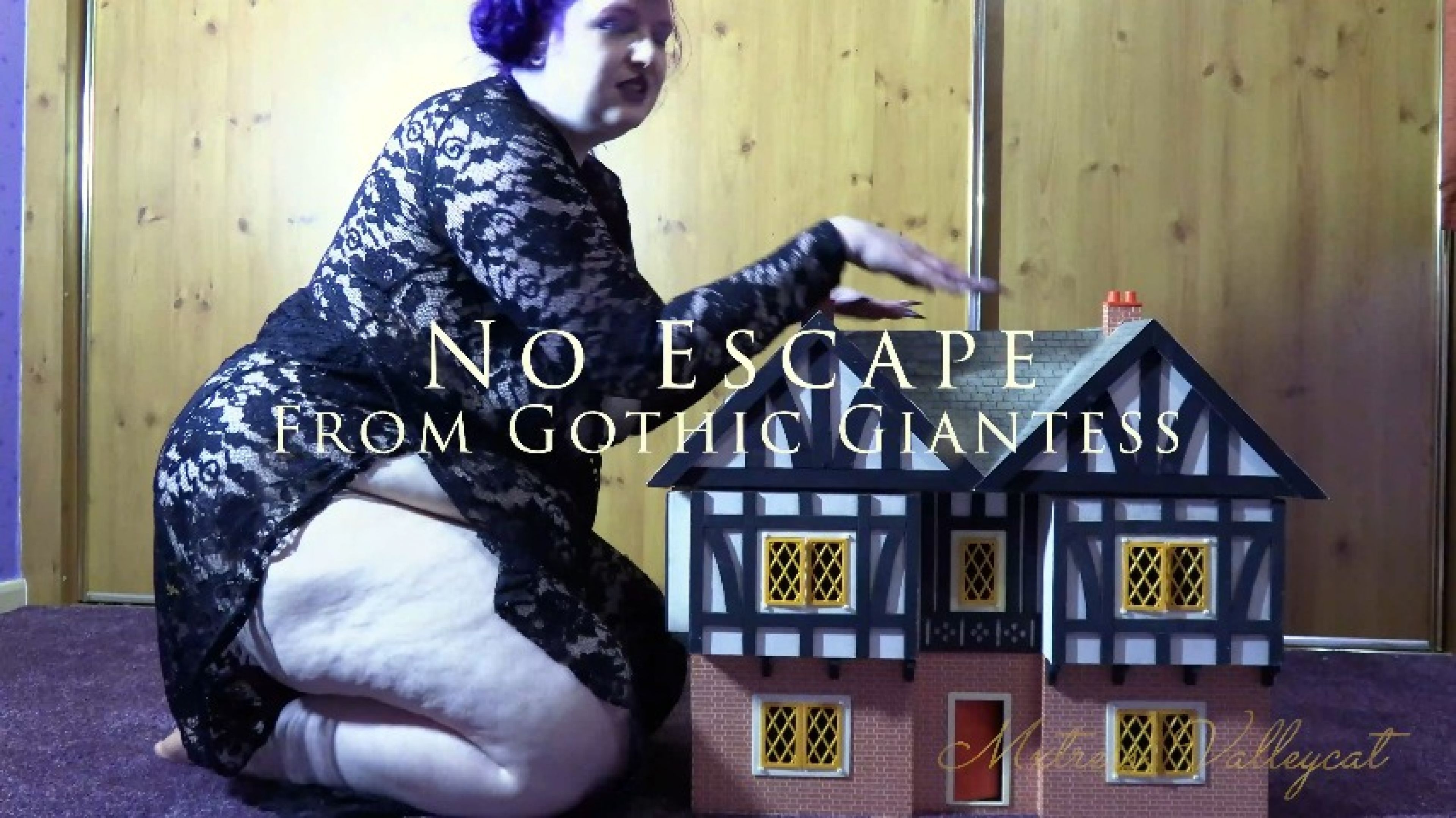 No Escape From Gothic Giantess