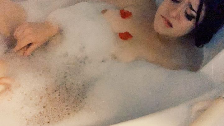 A Romantic Birthday Bath / Multiple O's