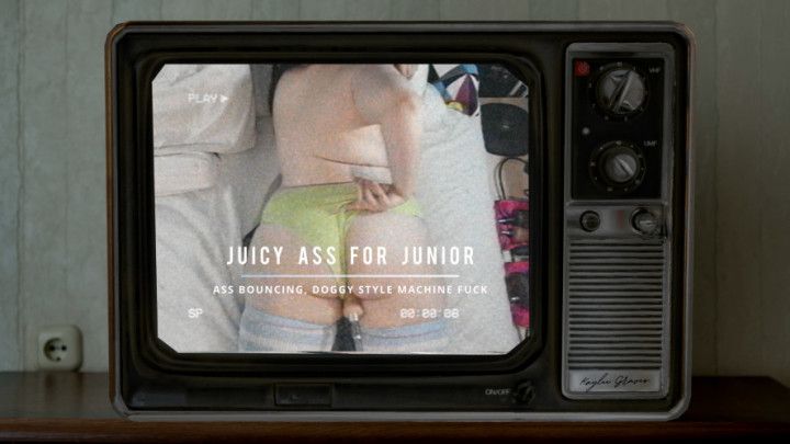 Juicy Ass For Junior