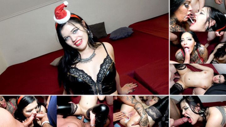 CHRISTMAS-GANGBANG WITH DOREEN &amp; ASHLEY