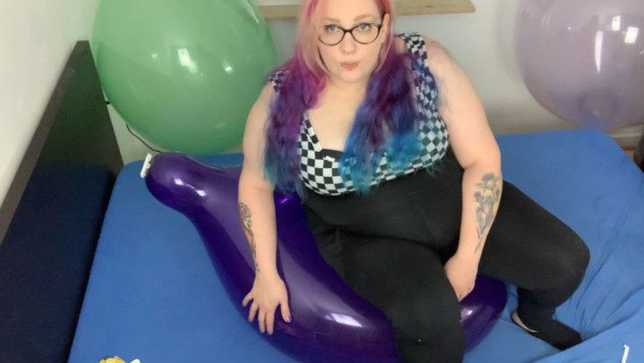 Inflating and necking 24 inch balloons