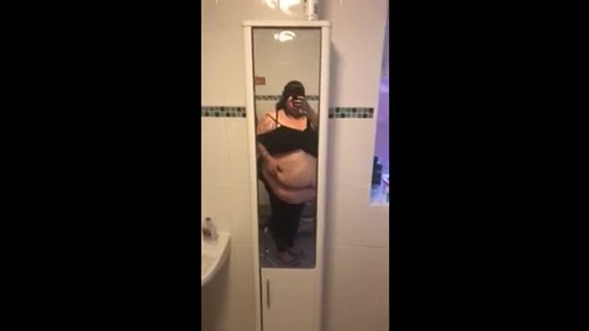Belly Jiggling fat girl