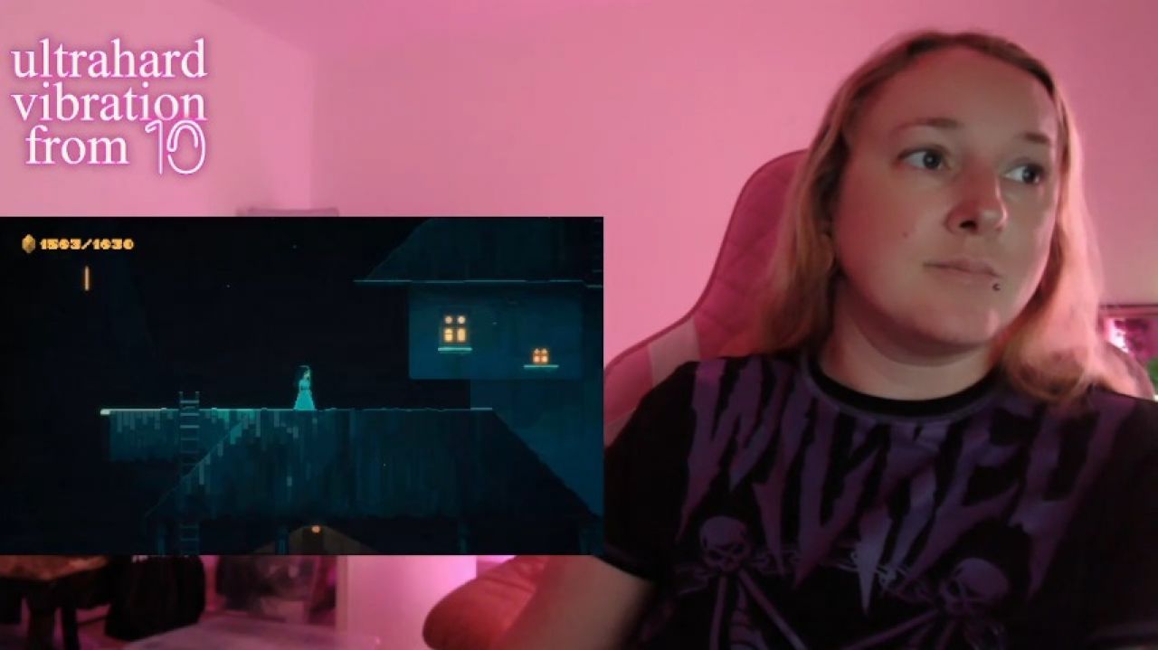 playing horror game on live stream 2