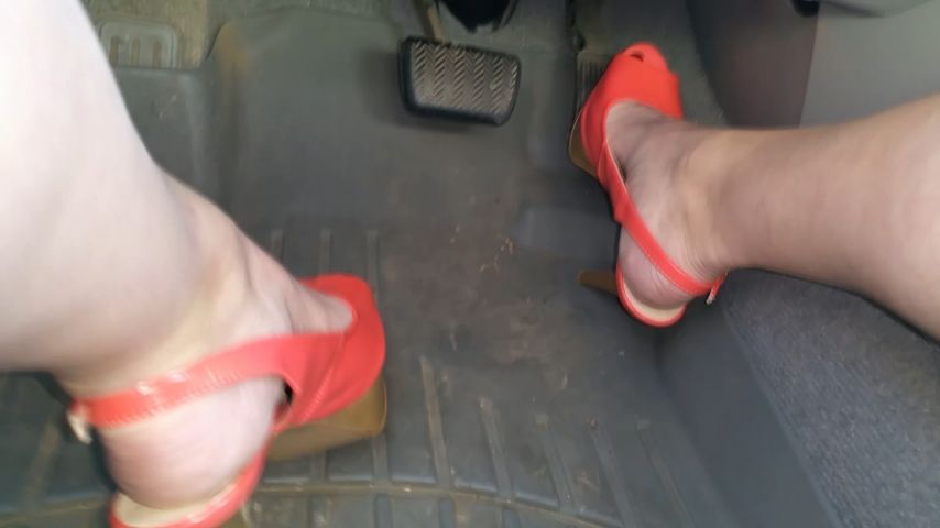 Pedal Pumping in Heels