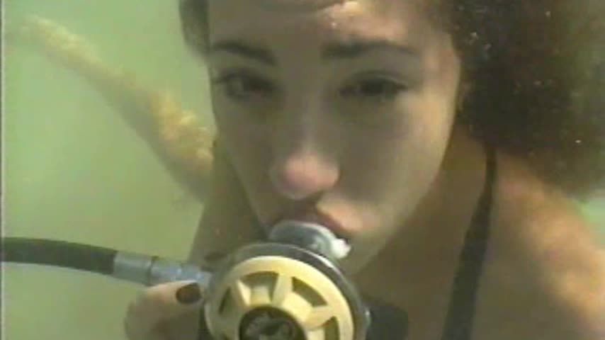 Breath Holding Underwater 34827C5P2