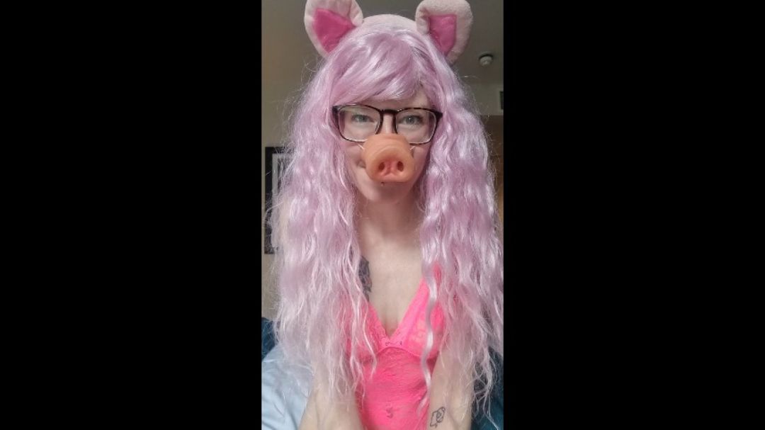 FuckPig Bimbo Dirty Talk