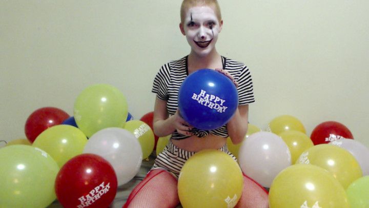 Birthday Clown pt 1: Fisting