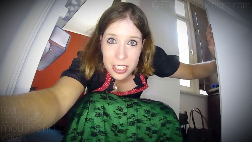 Aunty's Game POV Giantess SFX with VORE