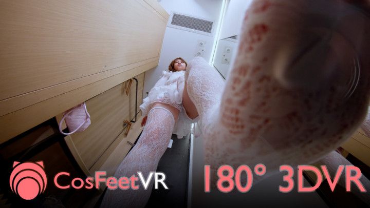 VR - Lili July2024 O - No Makeup Trampling