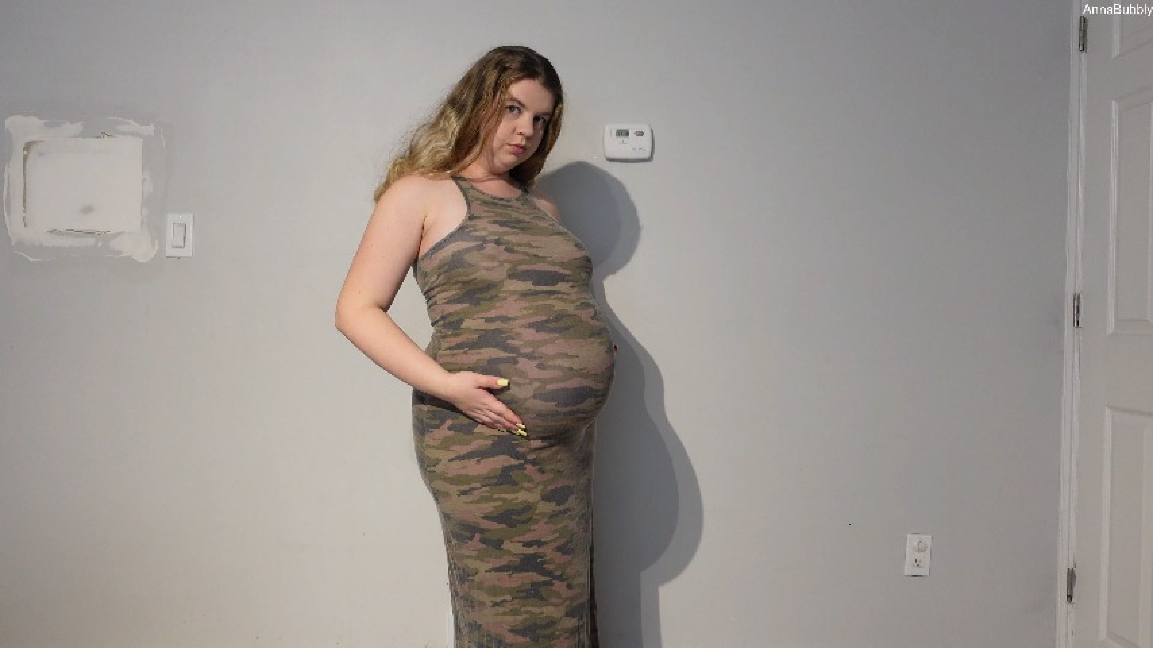 Pregnant in Tight Dresses 41 Weeks Pregnant