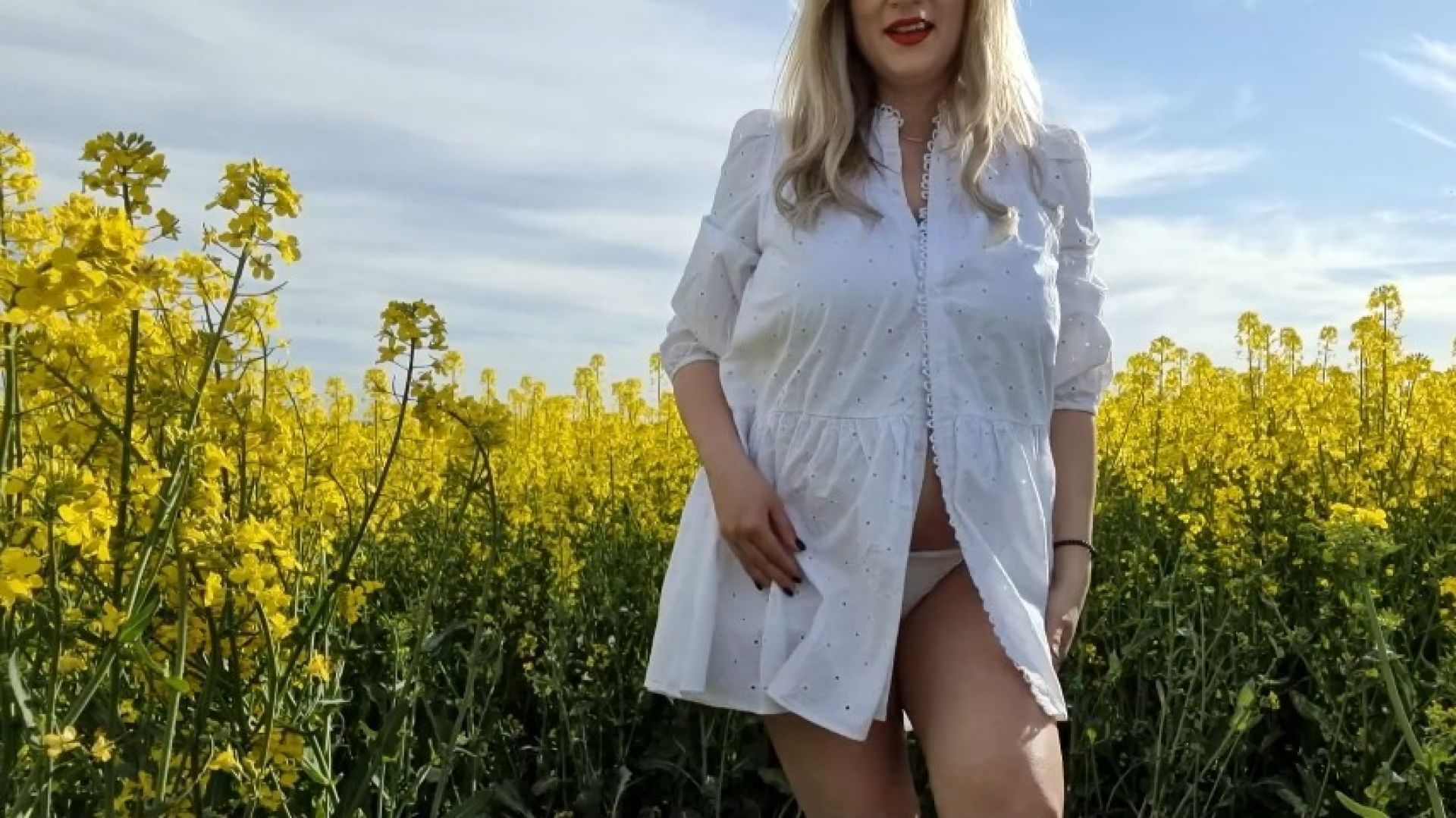 4k Pregnant Outside fun in Canola field RIDE Reverse Cowgirl