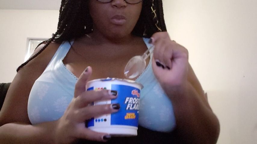 Cute BBW Eating Cereal