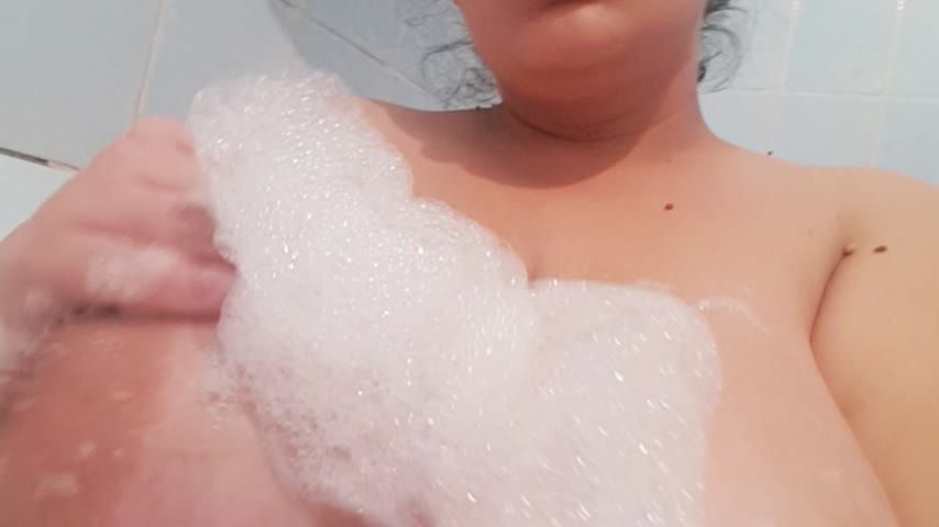 Bubble tits play