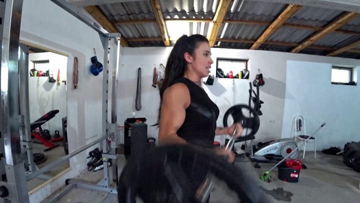 ANGRY GYM WIFE I. -BICEPS DOMINATION