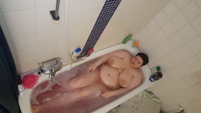 Hidden camera bathing