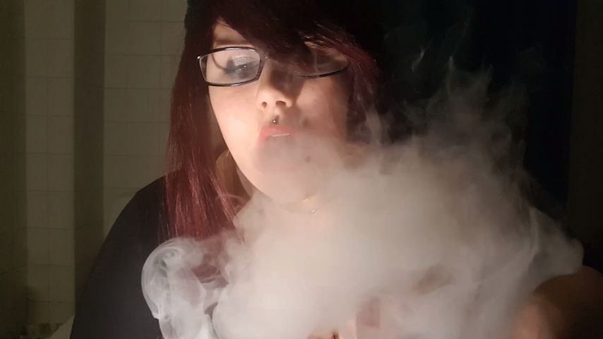 Another sexy silent vape session