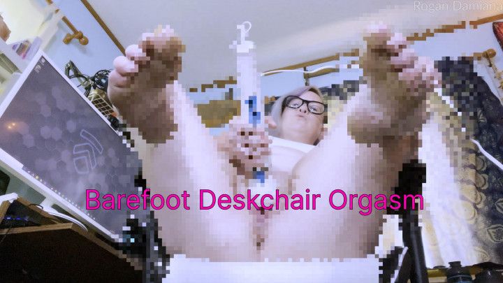 Deskchair Barefoot Orgasm