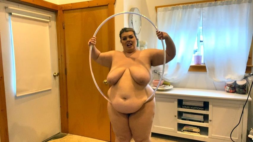 bbw naked hoola hoop