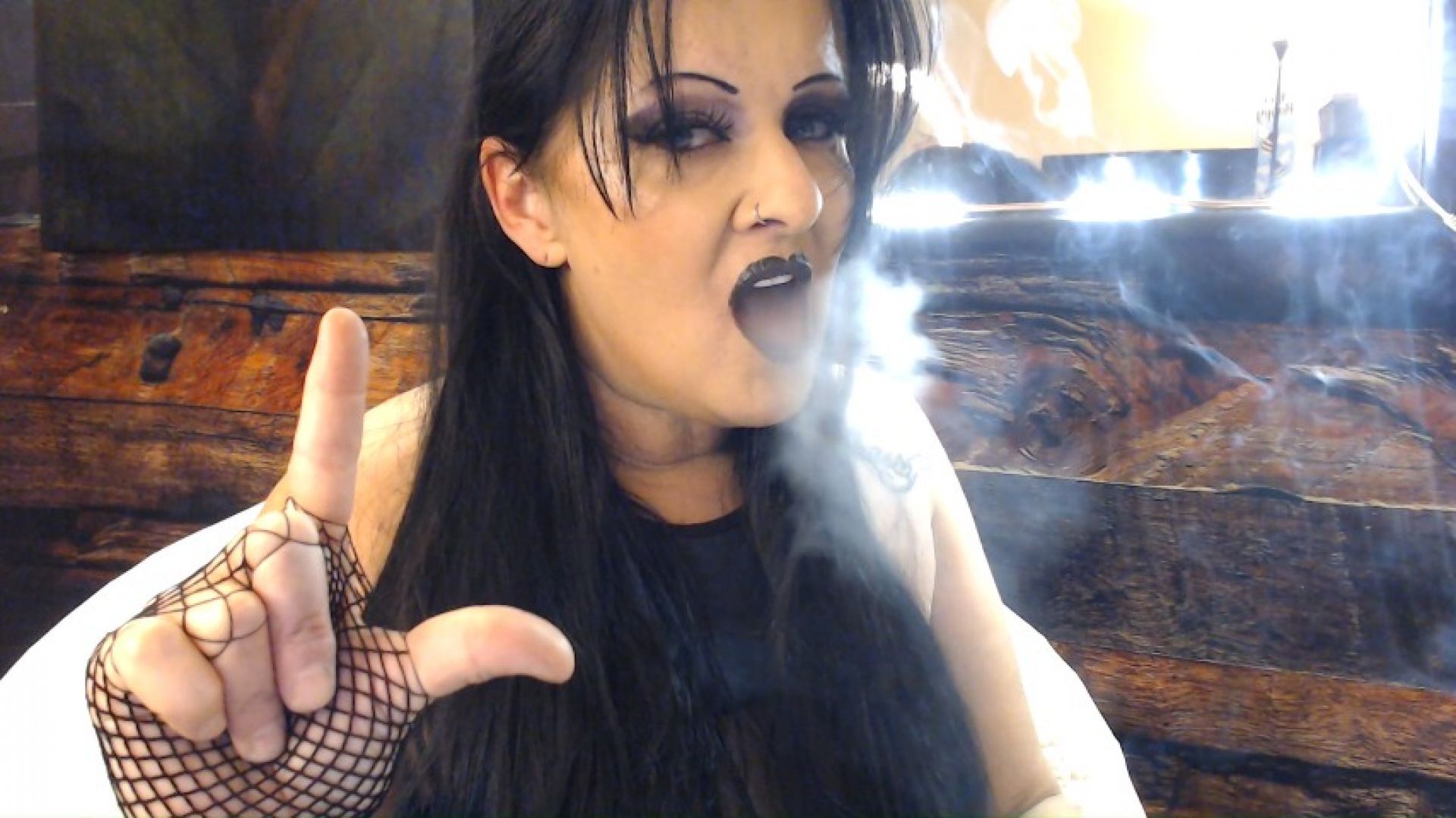 Gothic Goddess Smoke Slave Humiliation