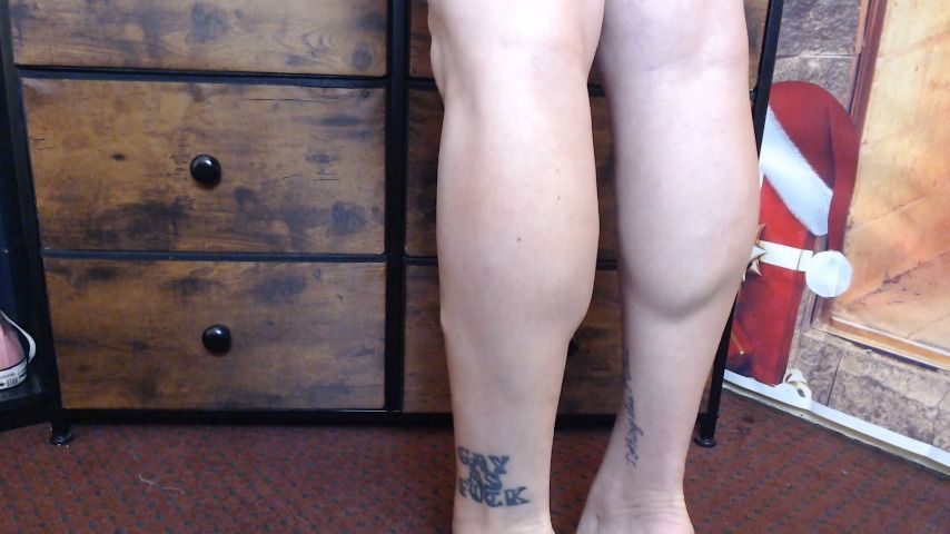 Sexy Calves Flexing Tiptoes