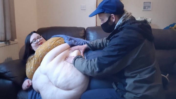 SSBBW BELLY PLAY &amp; RUBS FROM POSTALMAN