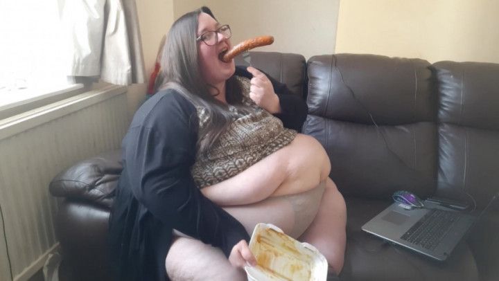 SSBBW EATS GIANT SAUSAGE IN TIGHT PANTIE